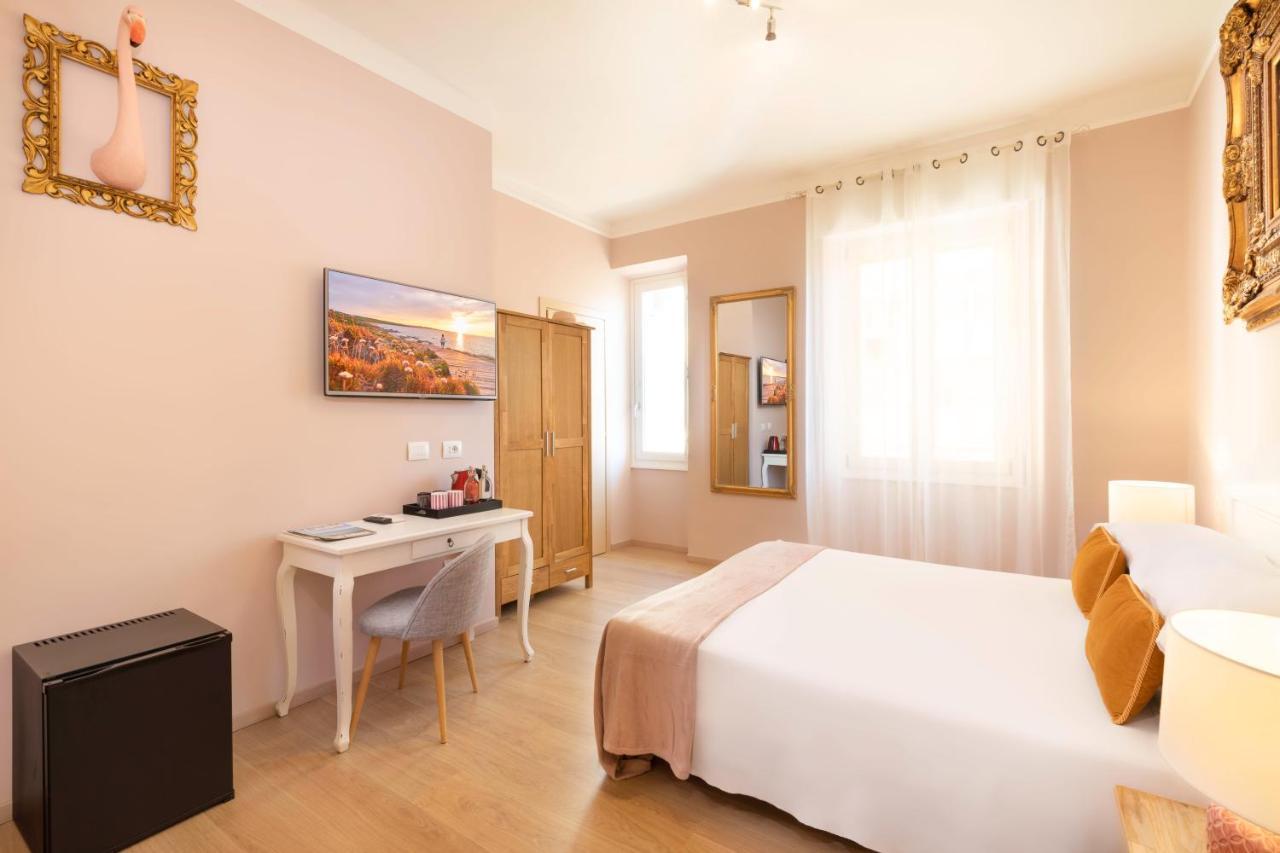 Colibri Prestige Rooms - Roman Ruins View 칼리아리 외부 사진