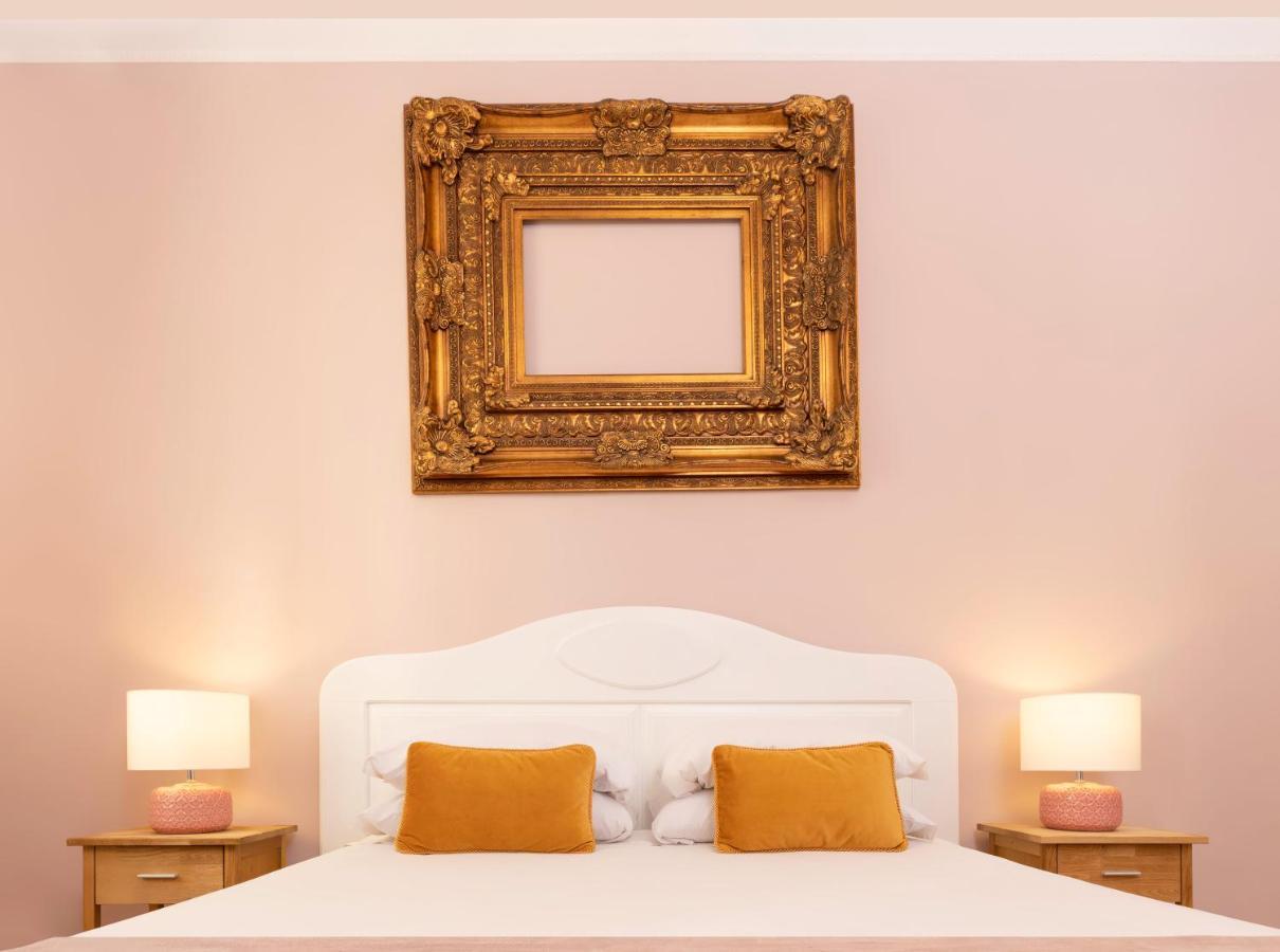 Colibri Prestige Rooms - Roman Ruins View 칼리아리 외부 사진