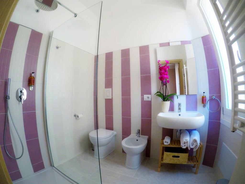 Colibri Prestige Rooms - Roman Ruins View 칼리아리 외부 사진