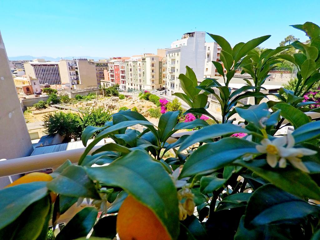 Colibri Prestige Rooms - Roman Ruins View 칼리아리 외부 사진